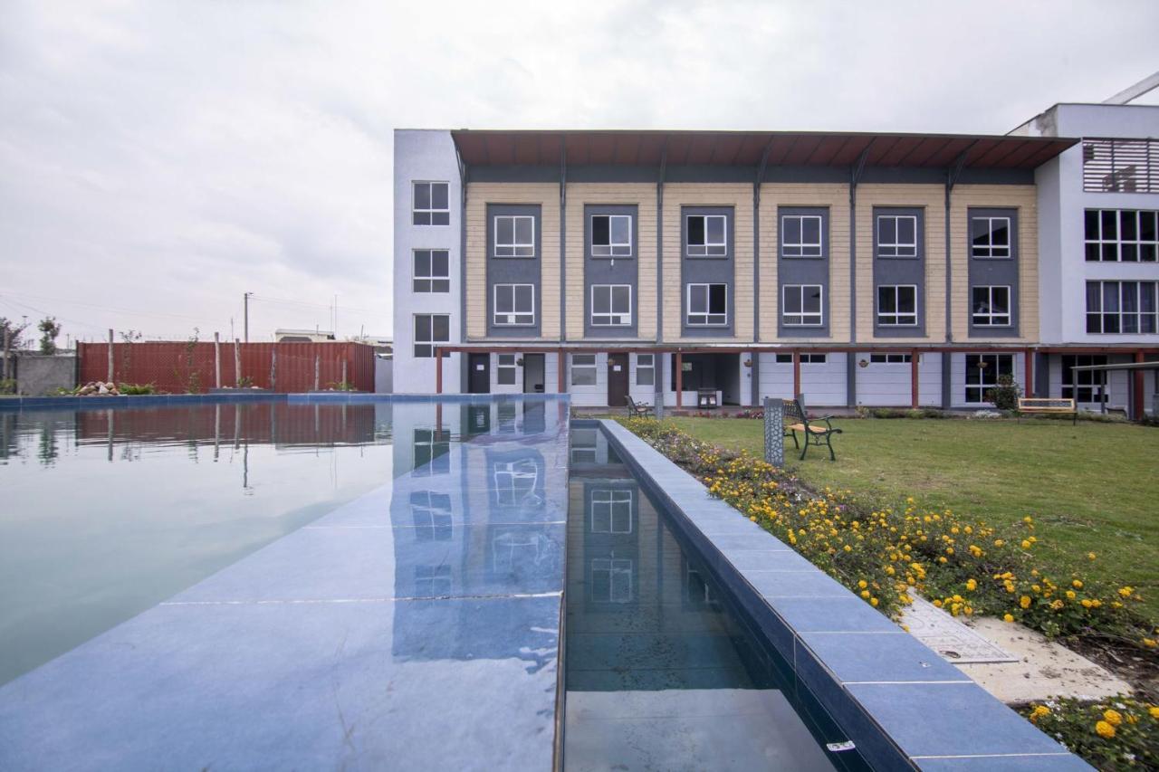 Eseriani The Resort Найваша Екстер'єр фото